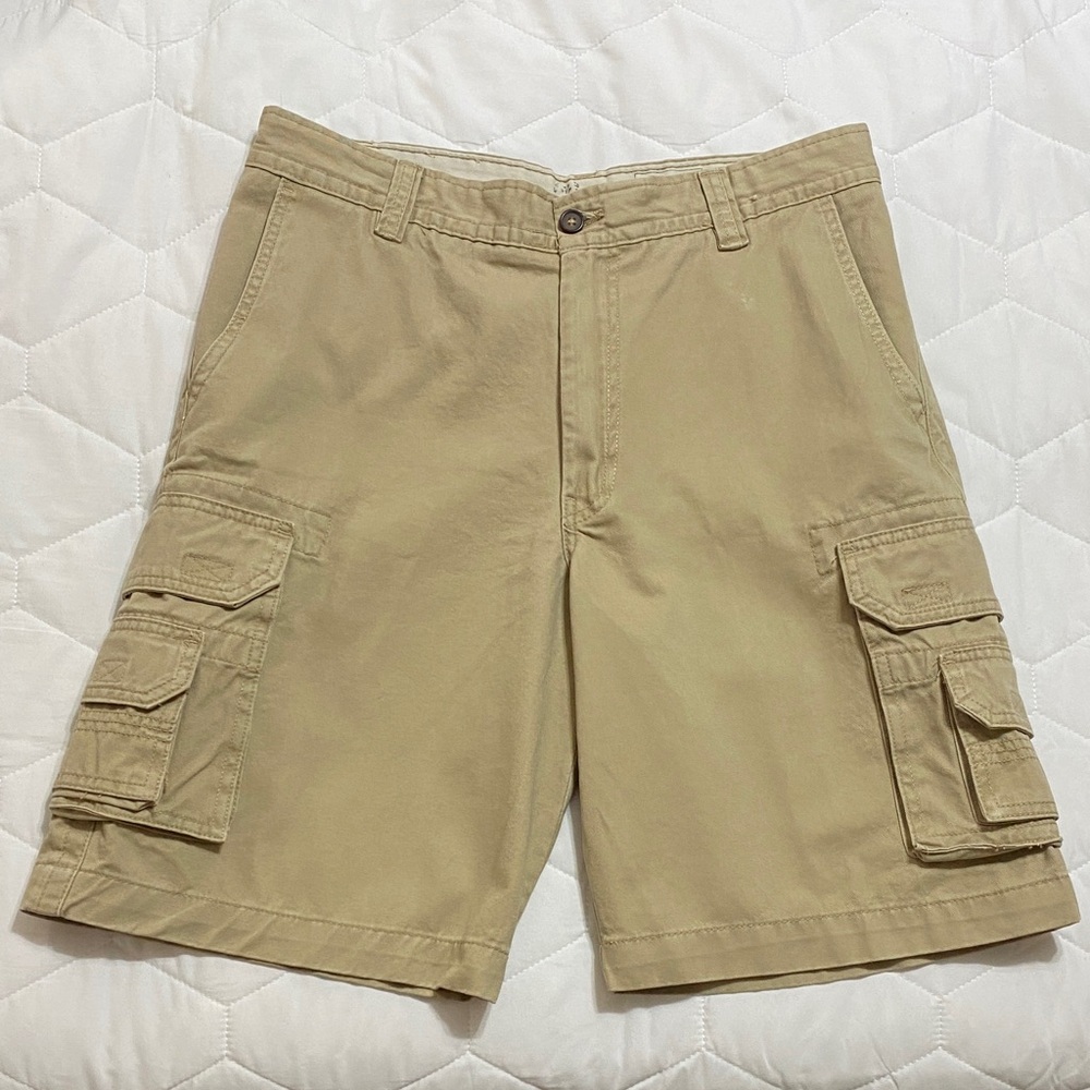 Vintage IZOD Saltwater Men's Khaki Tan Cargo Shorts Size 33